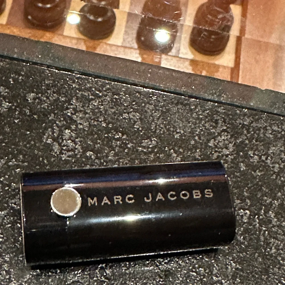 TRAVEL SIZE BUNDLE MARC JACOBS LIPSTICK GLOSS AND HIGHLINER. NIP